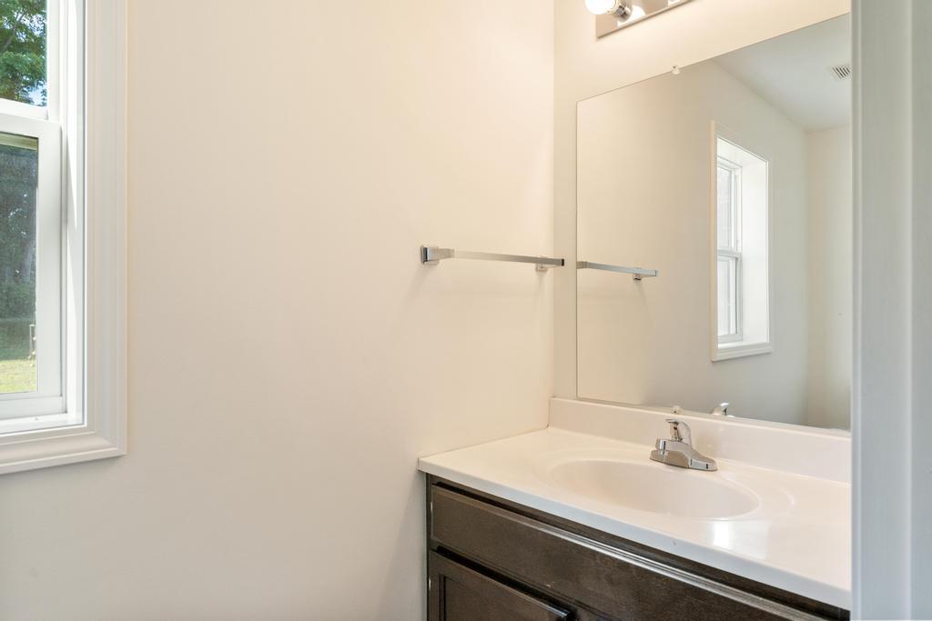 Charlevoix, Michigan, 49720, United States, 5 Bedrooms Bedrooms, ,3 BathroomsBathrooms,Residential,For Sale,1917973