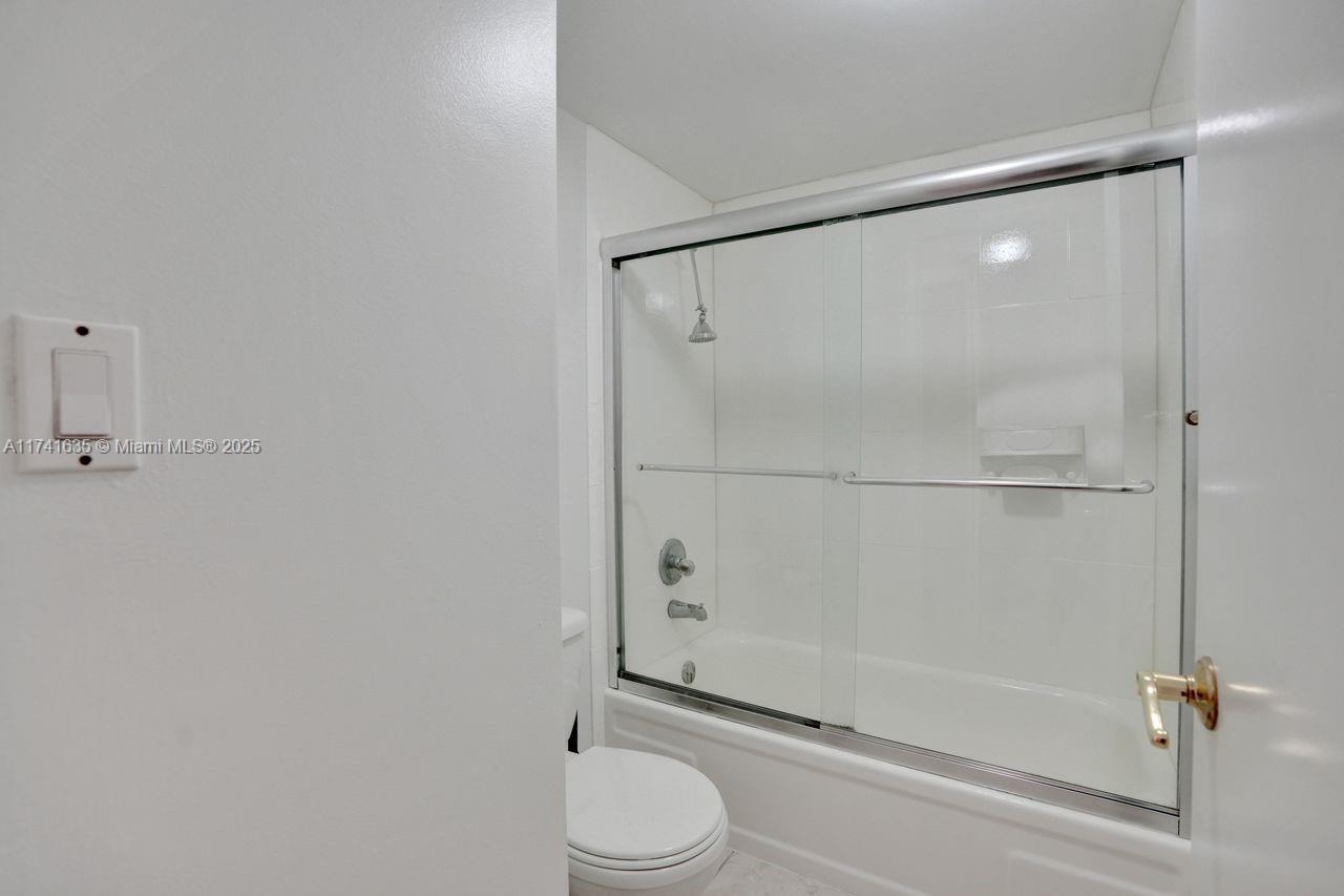 Miami, Florida, 33131, United States, 2 Bedrooms Bedrooms, ,2 BathroomsBathrooms,Residential,For Sale,1705612