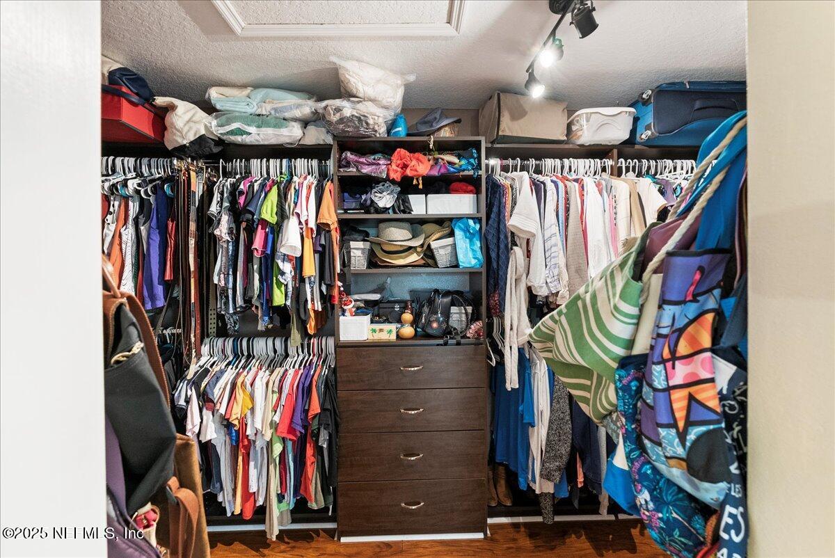 Orlando, Florida, 32825, United States, 3 Bedrooms Bedrooms, ,3 BathroomsBathrooms,Residential,For Sale,1975410