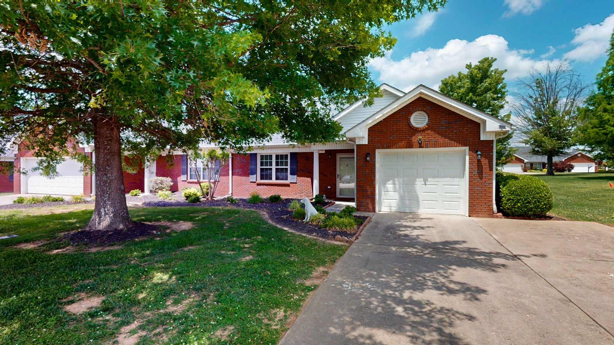 Horseshoe Ct, Shelbyville, TN 37160