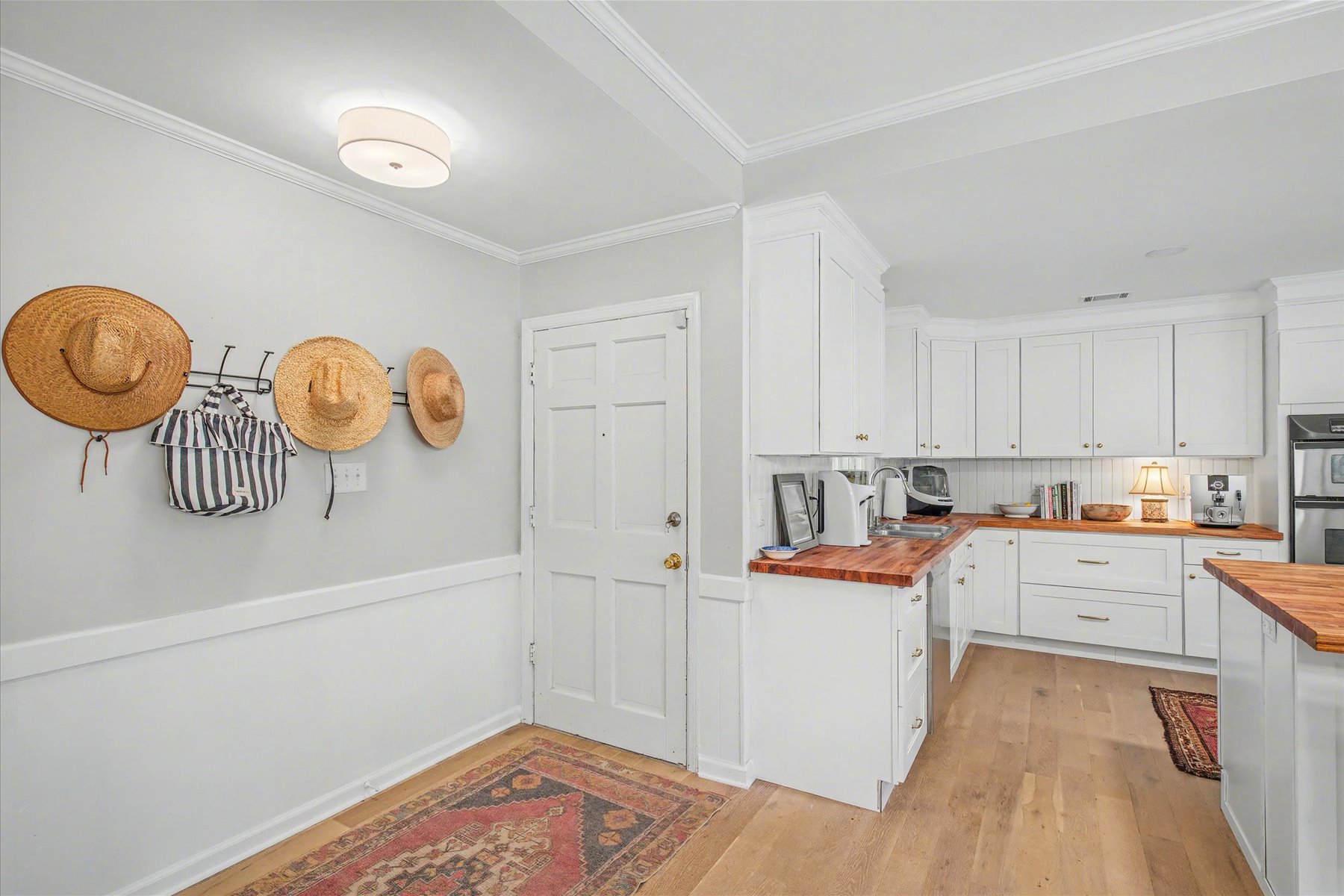  Lovely Updated Cottage in The Landings Gated Community - 物件實景