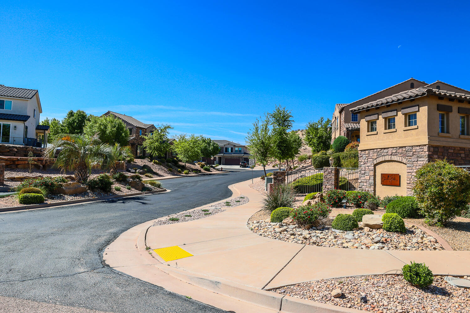 St George, Utah, 84770, United States, 4 Bedrooms Bedrooms, ,Residential,For Sale,1785416