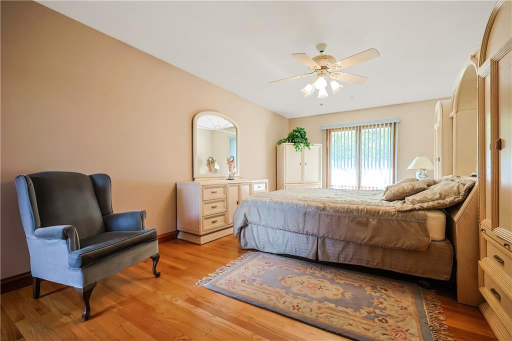 Attleboro, Rhode Island, 02703, United States, 3 Bedrooms Bedrooms, ,3 BathroomsBathrooms,Residential,For Sale,1974468