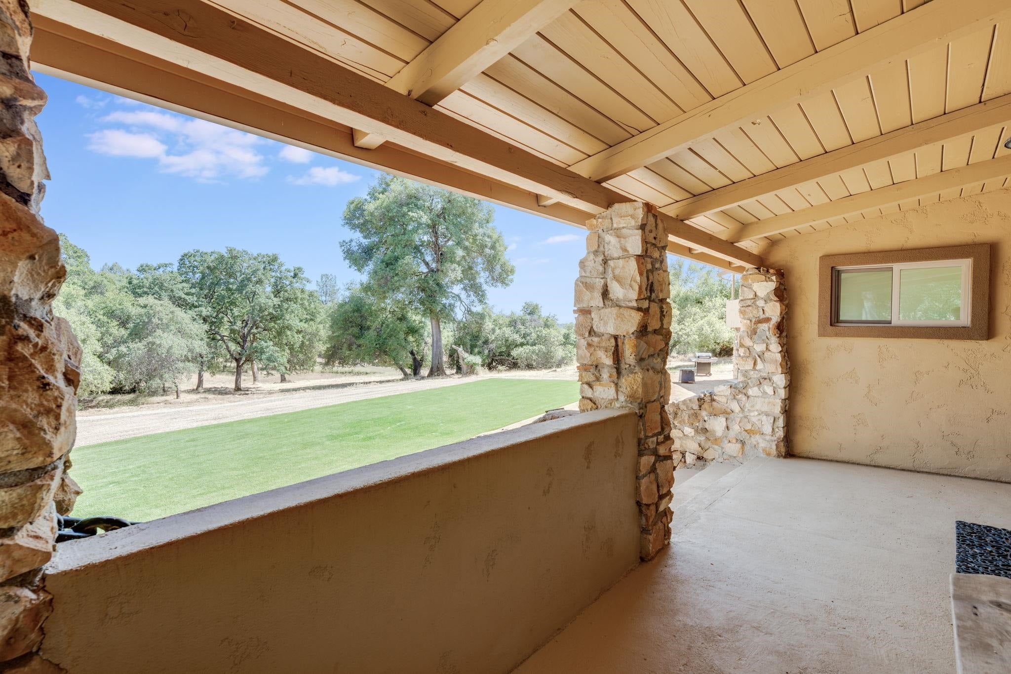 Shingle Springs, California, 95682, United States, 6 Bedrooms Bedrooms, ,2 BathroomsBathrooms,Residential,For Sale,2009241