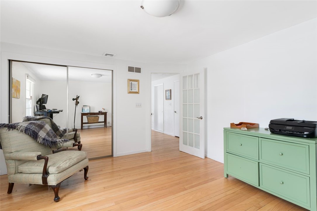 Warwick, Rhode Island, 02886, United States, 4 Bedrooms Bedrooms, ,2 BathroomsBathrooms,Residential,For Sale,1918180