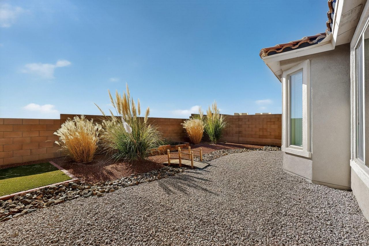 Albuquerque, New Mexico, 87120, United States, 3 Bedrooms Bedrooms, ,2 BathroomsBathrooms,Residential,For Sale,1996094