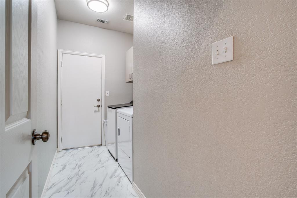 McKinney, Texas, 75072, United States, 4 Bedrooms Bedrooms, ,3 BathroomsBathrooms,Residential,For Sale,1901012