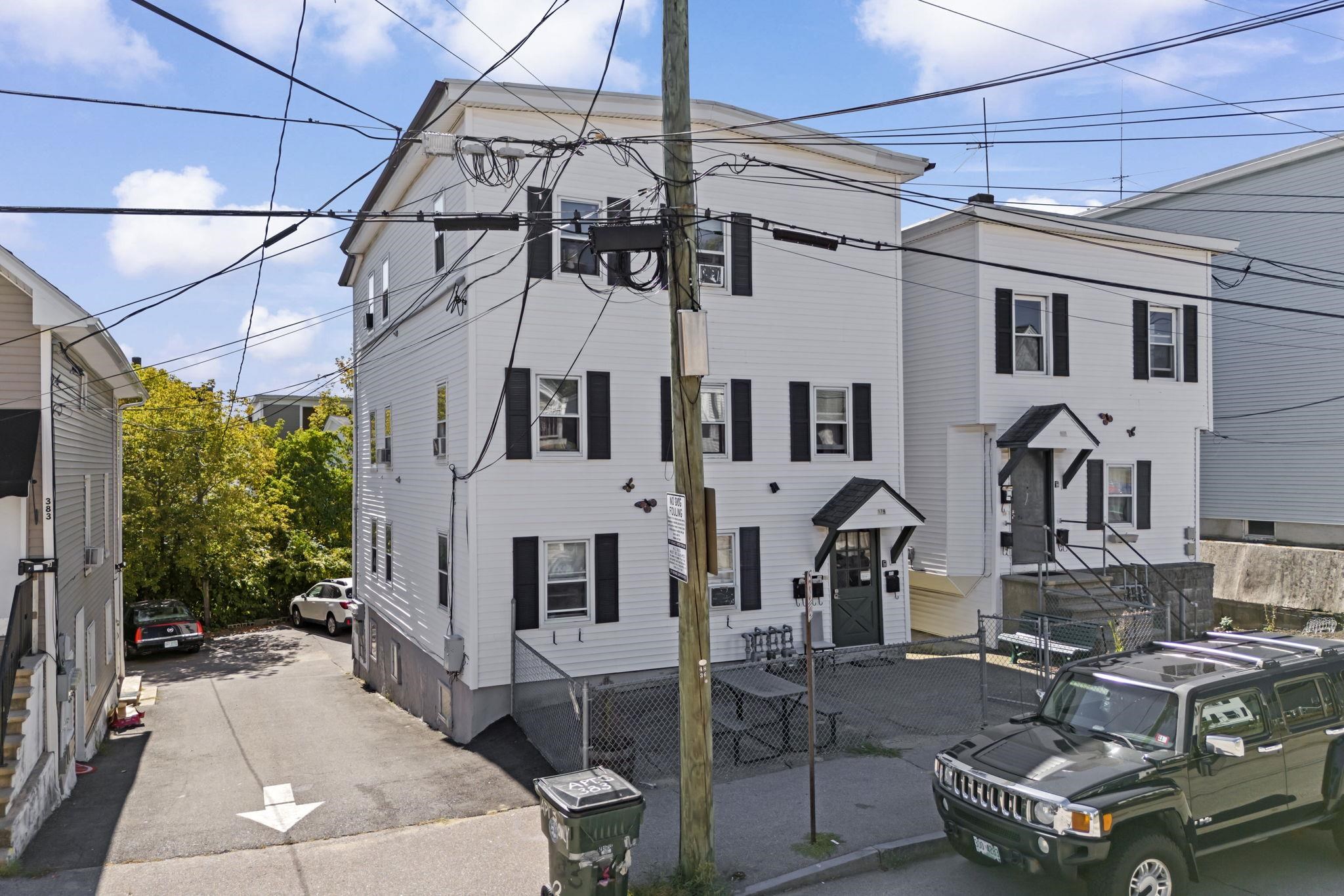 Manchester, New Hampshire, 03103, United States, ,3 BathroomsBathrooms,Residential,For Sale,1979681