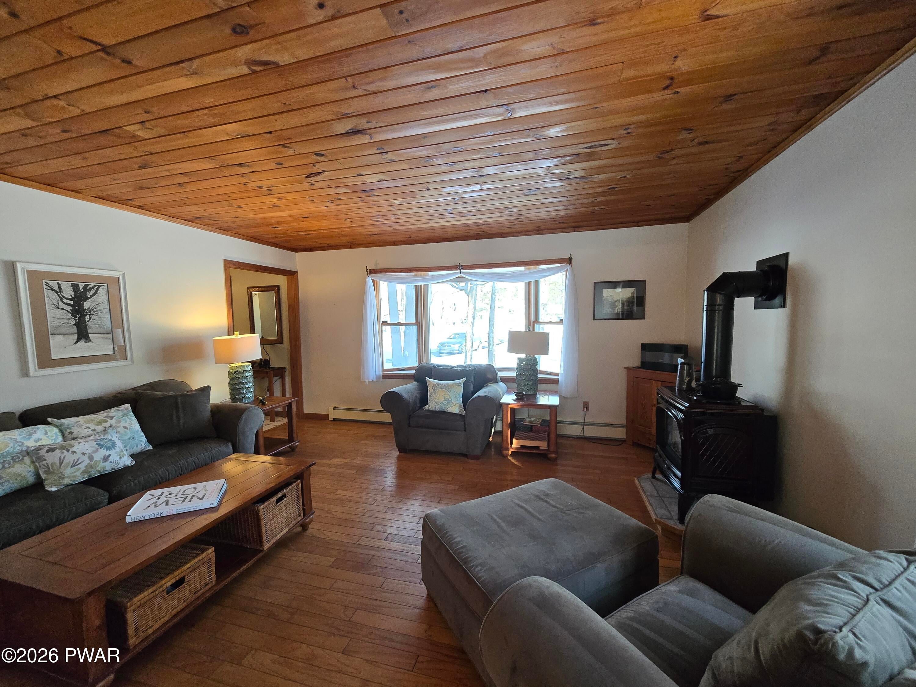 Lords Valley, Pennsylvania, 18428, United States, 4 Bedrooms Bedrooms, ,3 BathroomsBathrooms,Residential,For Sale,2020252