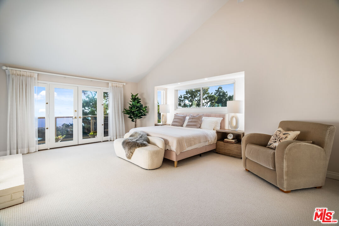 Malibu, California, 90265, United States, 4 Bedrooms Bedrooms, ,3 BathroomsBathrooms,Residential,For Sale,2001973