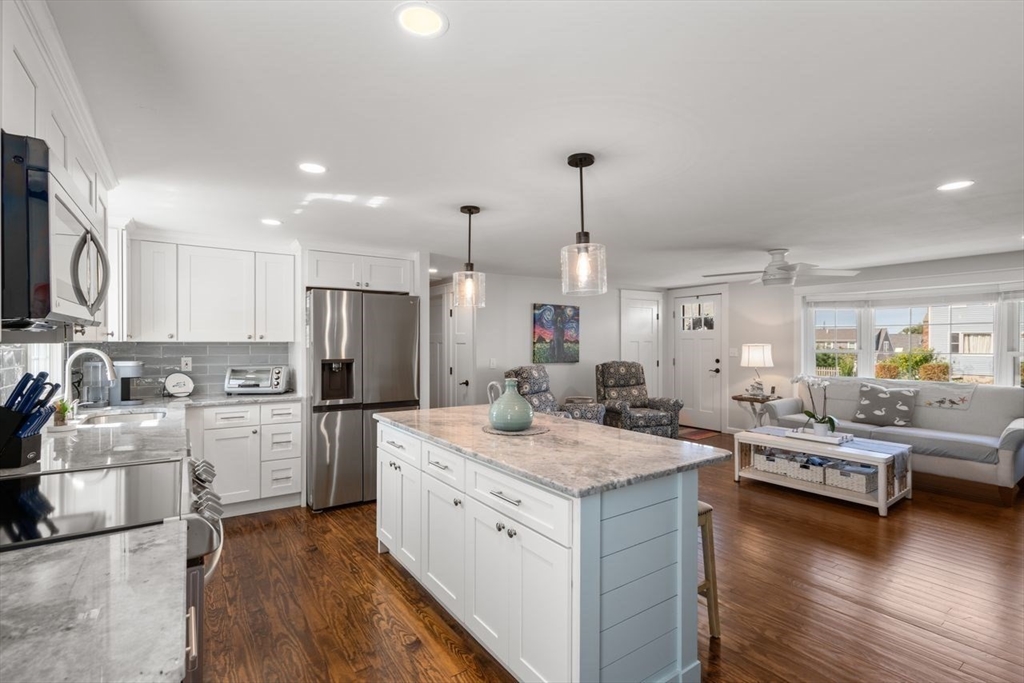 Sandwich, Massachusetts, 02563, United States, 2 Bedrooms Bedrooms, ,1 BathroomBathrooms,Residential,For Sale,1939789