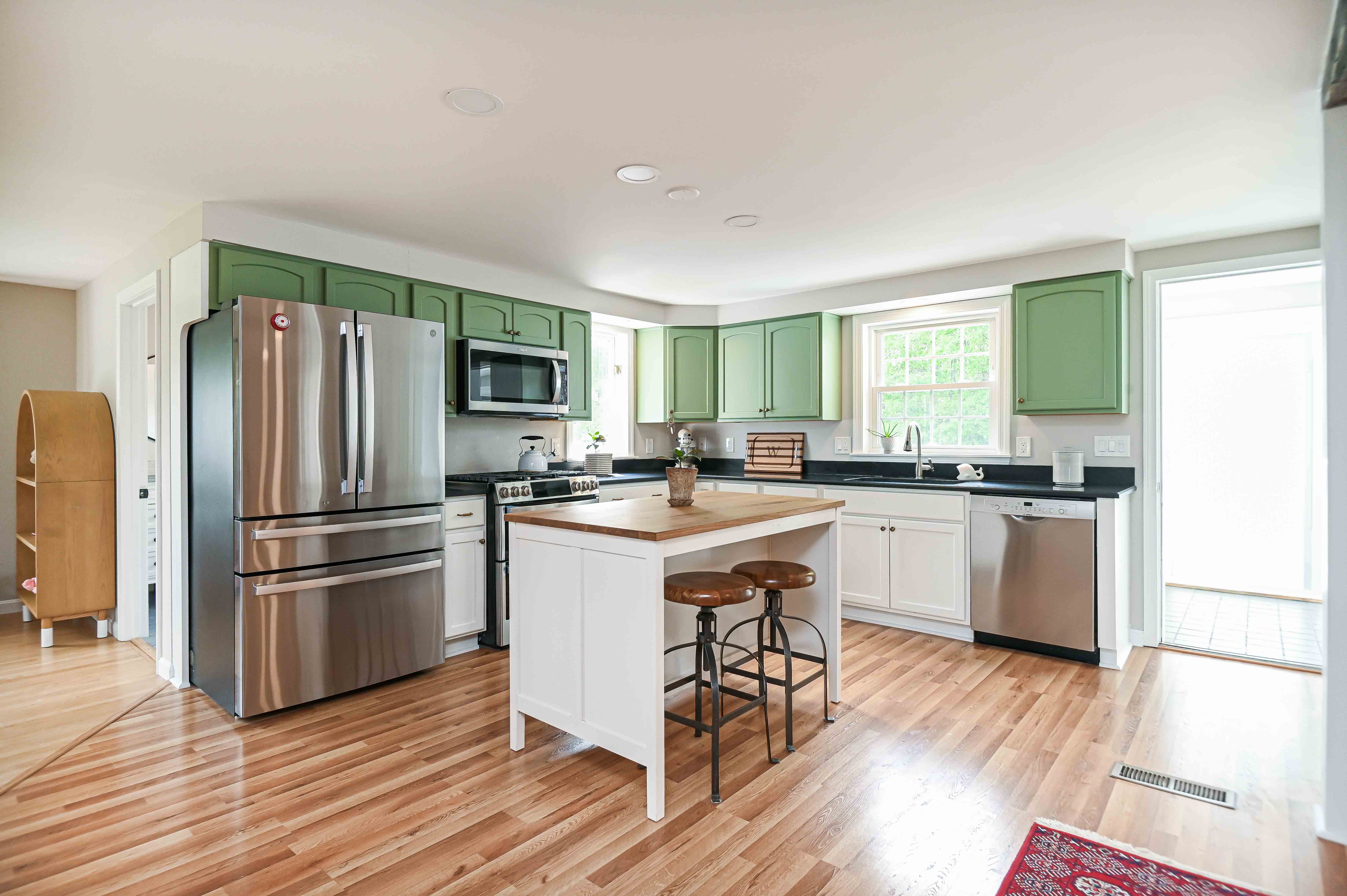 York, Maine, 03909, United States, 3 Bedrooms Bedrooms, ,3 BathroomsBathrooms,Residential,For Sale,1856750