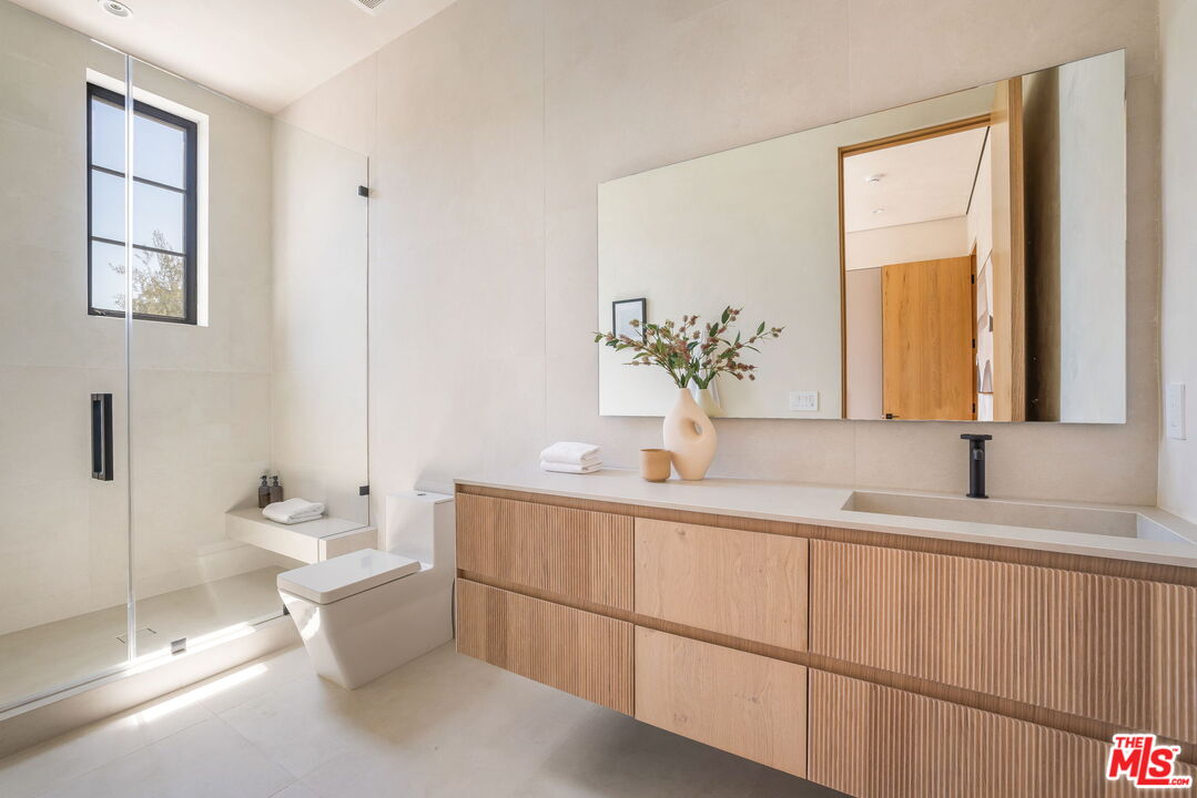 Los Angeles, California, 90024, United States, 8 Bedrooms Bedrooms, ,9 BathroomsBathrooms,Residential,For Sale,1907204