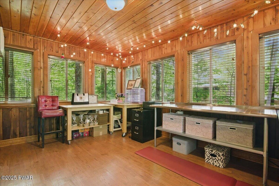 Milford, Pennsylvania, 18337, United States, 3 Bedrooms Bedrooms, ,2 BathroomsBathrooms,Residential,For Sale,1936970
