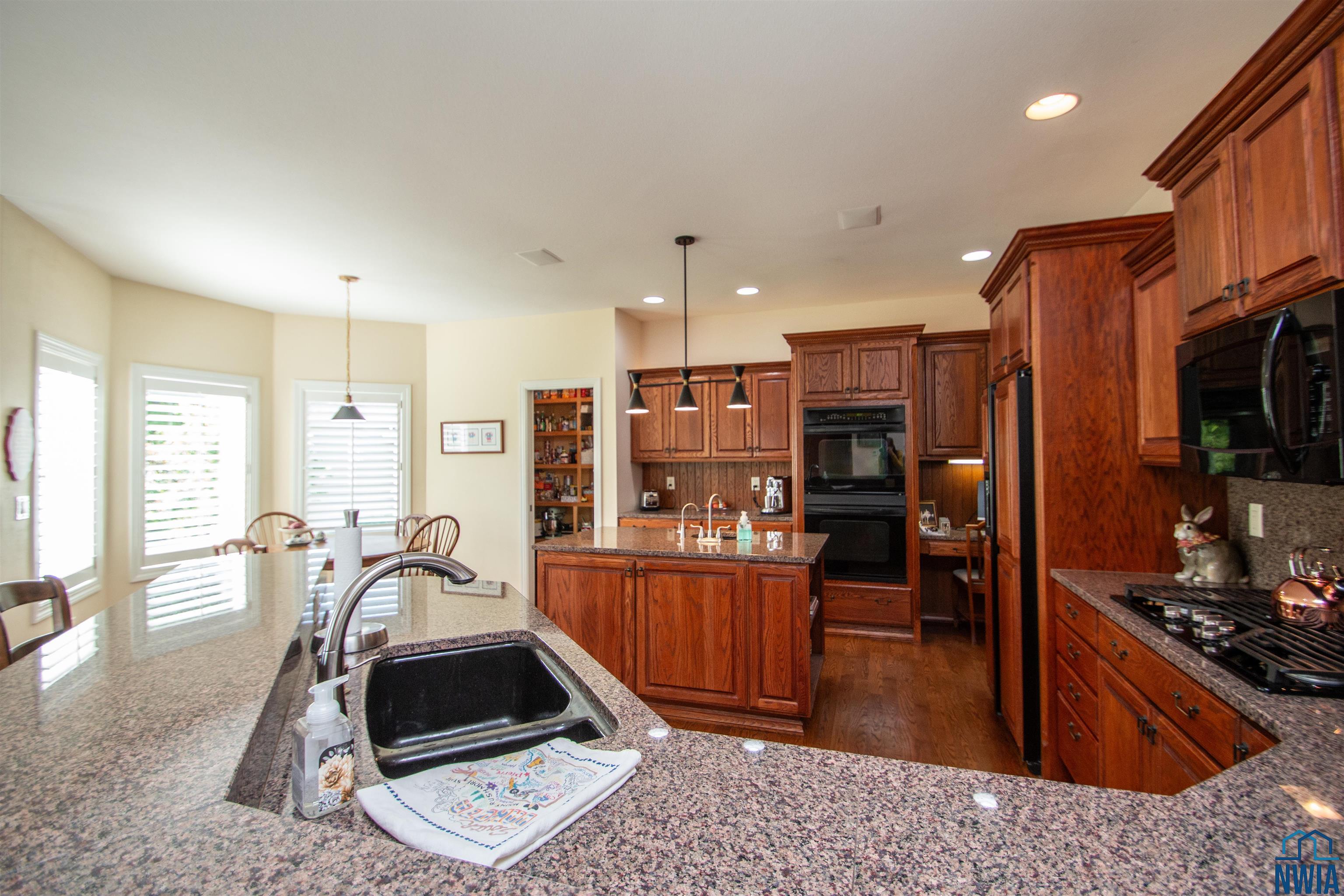 Jefferson, South Dakota, 57038, United States, 5 Bedrooms Bedrooms, ,5 BathroomsBathrooms,Residential,For Sale,2005436