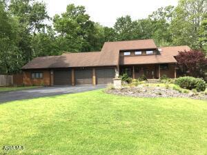 Bedford, Pennsylvania, 15522, United States, 4 Bedrooms Bedrooms, ,3 BathroomsBathrooms,Residential,For Sale,1837468