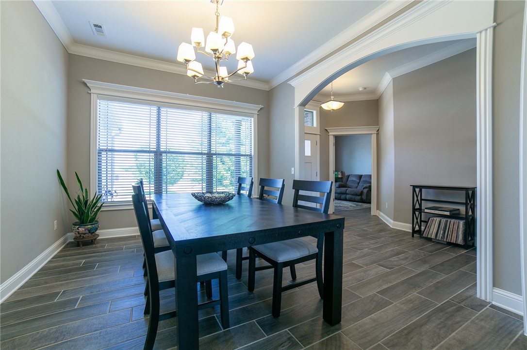 Fayetteville, Arkansas, 72701, United States, 4 Bedrooms Bedrooms, ,3 BathroomsBathrooms,Residential,For Sale,1874456