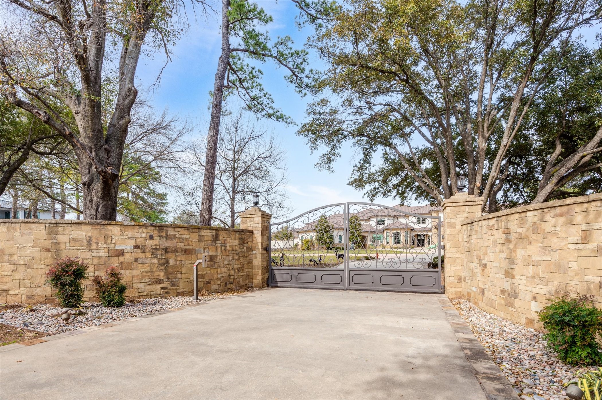 940 W Dove Road, Southlake, Texas, 76092, United States, 8 Bedrooms Bedrooms, ,13 BathroomsBathrooms,Residential,For Sale,940 W Dove Road,1640113