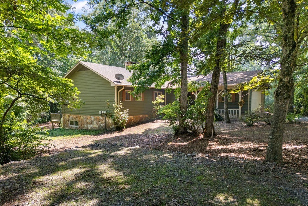 Hayesville, North Carolina, 28904, United States, 4 Bedrooms Bedrooms, ,3 BathroomsBathrooms,Residential,For Sale,1983096