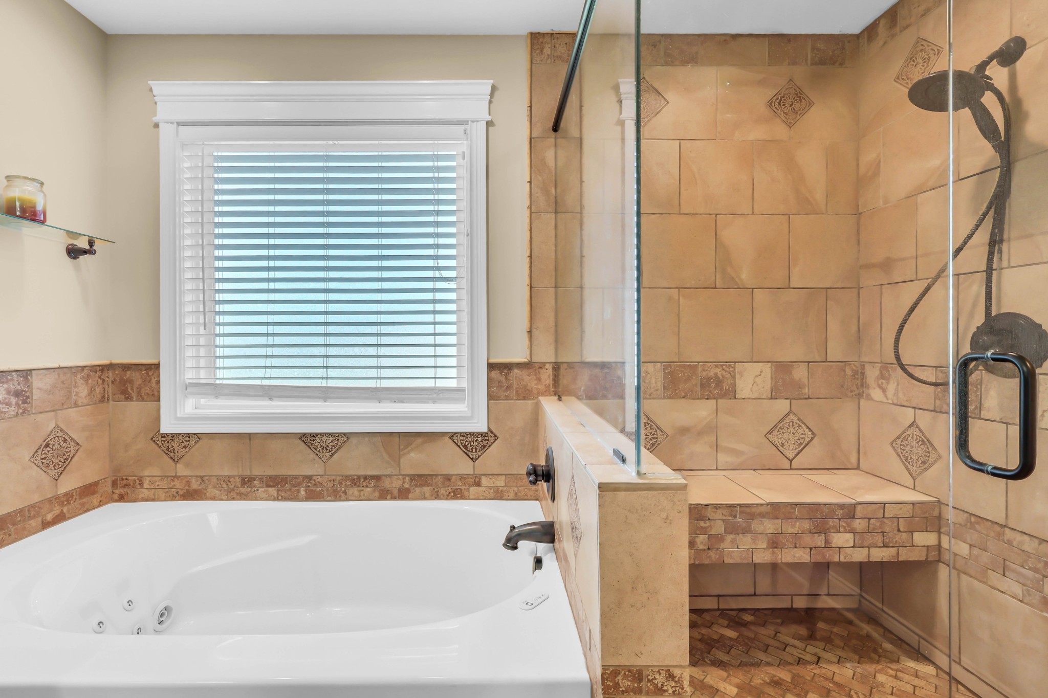 Clarksville, Tennessee, 37043, United States, 3 Bedrooms Bedrooms, ,4 BathroomsBathrooms,Residential,For Sale,1980733