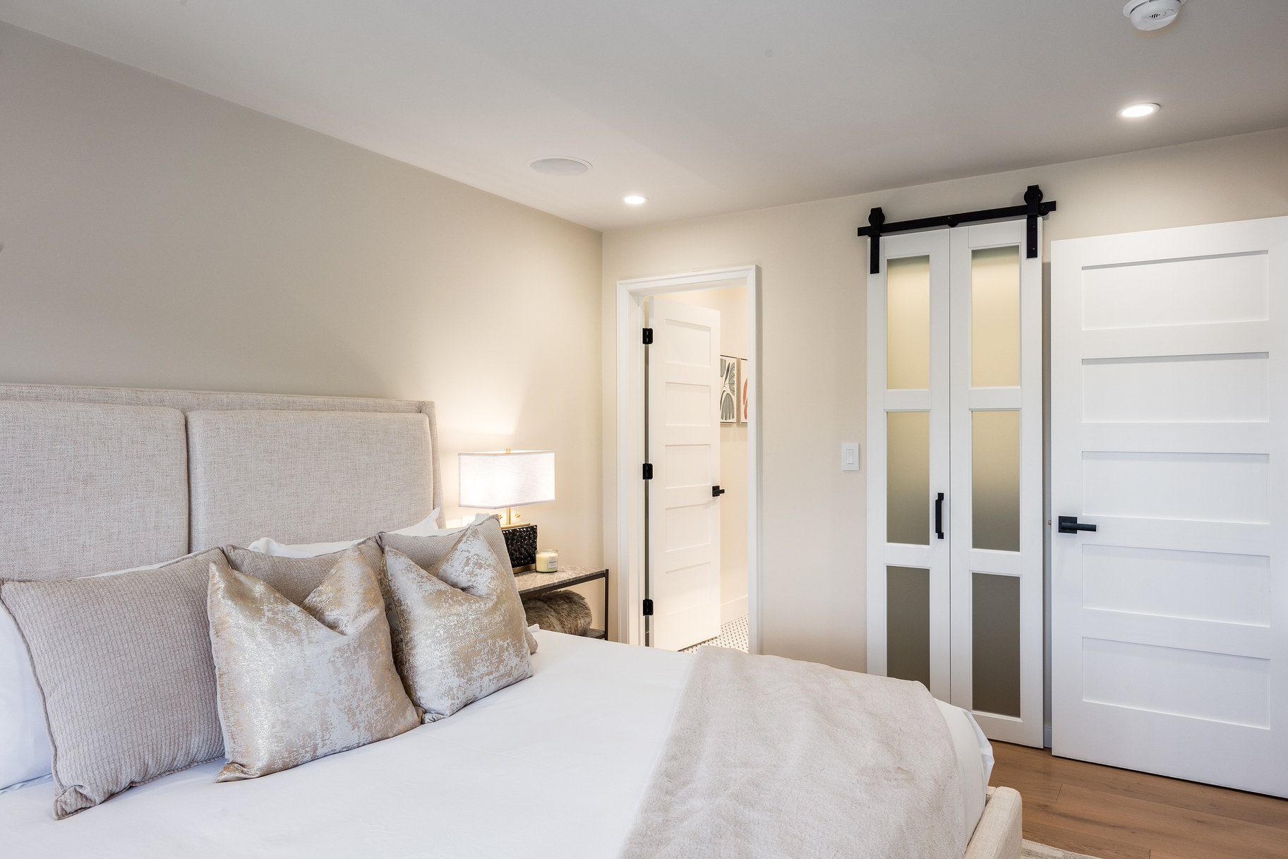  Fully Reimagined Ski-In/Ski-Out Condo — Smart Home Features - 物件實景