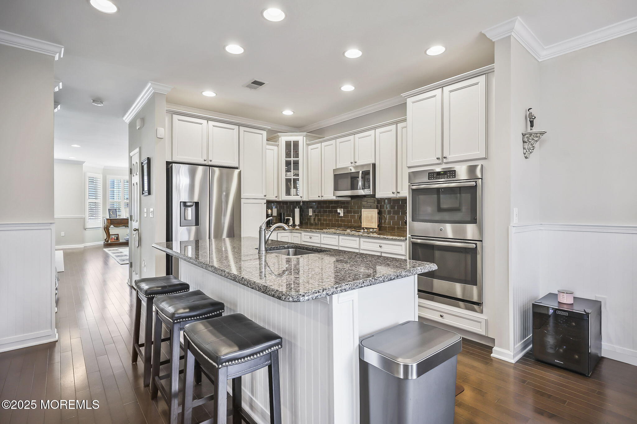 Shrewsbury Boro, New Jersey, 07702, United States, 3 Bedrooms Bedrooms, ,4 BathroomsBathrooms,Residential,For Sale,1942784