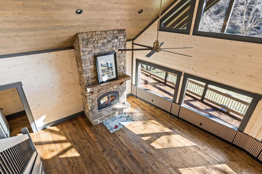 Mineral Bluff, Georgia, 30559, United States, 4 Bedrooms Bedrooms, ,5 BathroomsBathrooms,Residential,For Sale,1986837