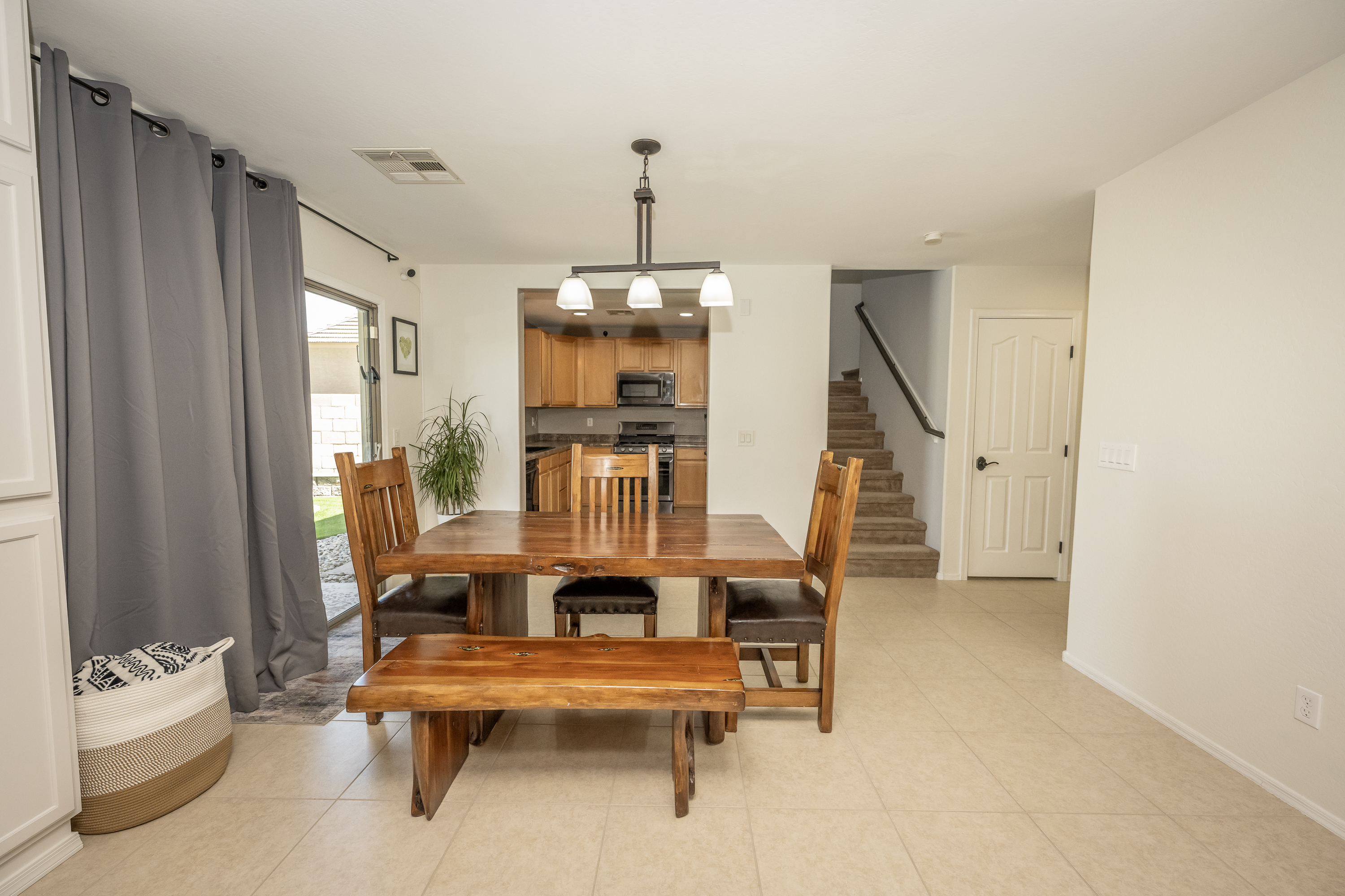 Phoenix, Arizona, 85085, United States, 4 Bedrooms Bedrooms, ,3 BathroomsBathrooms,Residential,For Sale,1869384