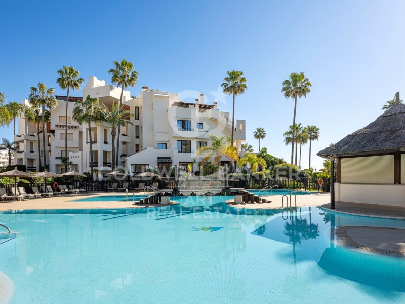 Estepona, Andalusia, ES, 3 Bedrooms Bedrooms, ,Residential,For Sale,1940839