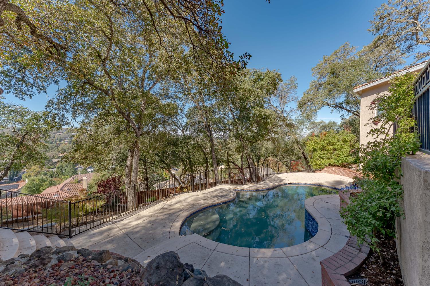 El Dorado Hills, California, 95762, United States, 4 Bedrooms Bedrooms, ,3 BathroomsBathrooms,Residential,For Sale,1987748