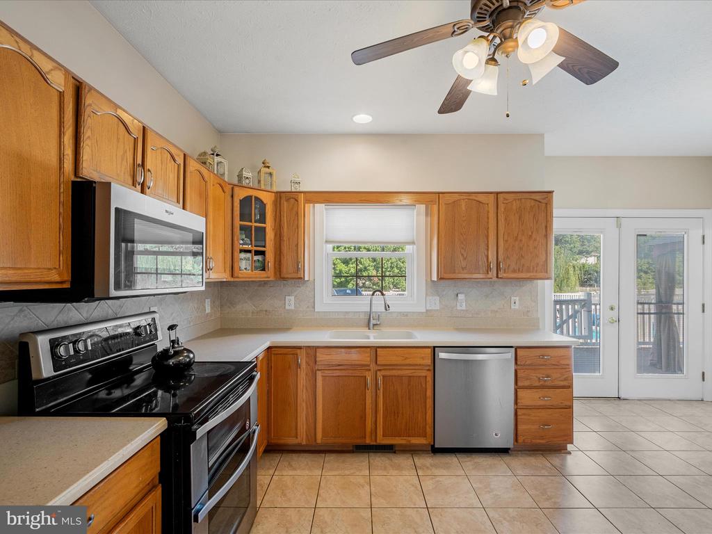 Stephens City, Virginia, 22655, United States, 4 Bedrooms Bedrooms, ,4 BathroomsBathrooms,Residential,For Sale,1905716