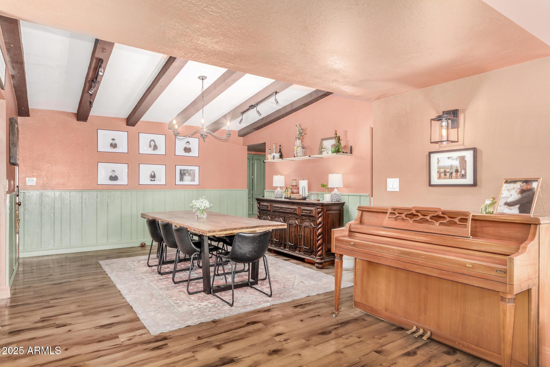 Chandler, Arizona, 85225, United States, 5 Bedrooms Bedrooms, ,2 BathroomsBathrooms,Residential,For Sale,1996628