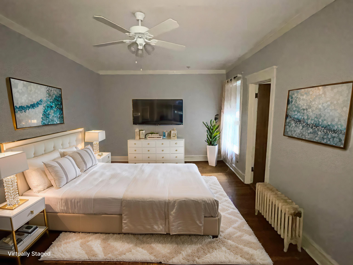 Chicago, Illinois, 60615, United States, 5 Bedrooms Bedrooms, ,3 BathroomsBathrooms,Residential,For Sale,1961563