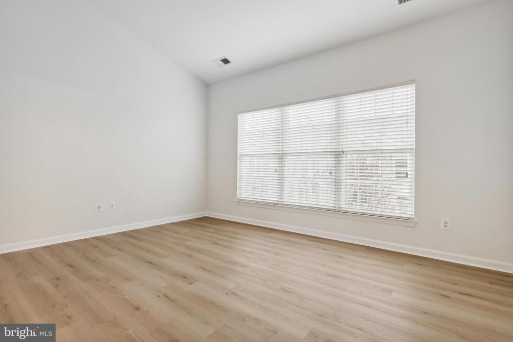 Chantilly, Virginia, 20152, United States, 3 Bedrooms Bedrooms, ,4 BathroomsBathrooms,Residential,For Sale,1942901