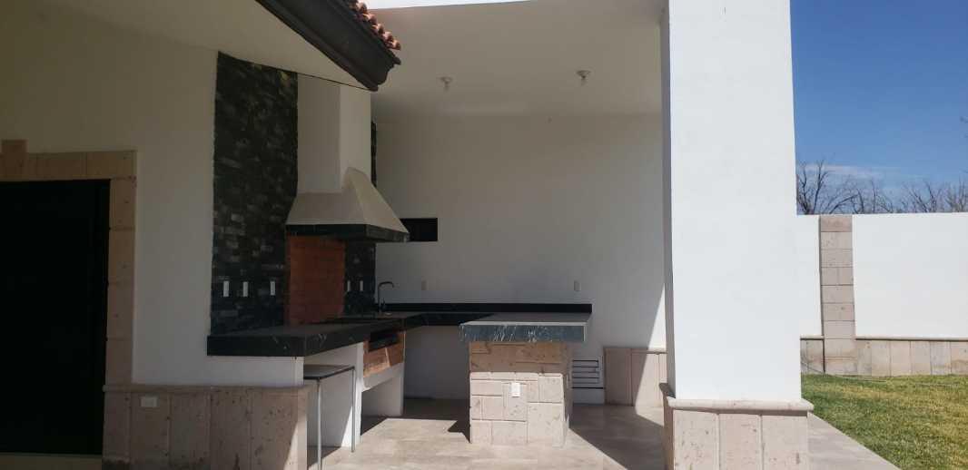 CERRADA DE LA INDIA, Torreón, Coahuila de Zaragoza, 27400, Mexico, 3 Bedrooms Bedrooms, ,3 BathroomsBathrooms,Residential,For Sale,CERRADA DE LA INDIA,1233740