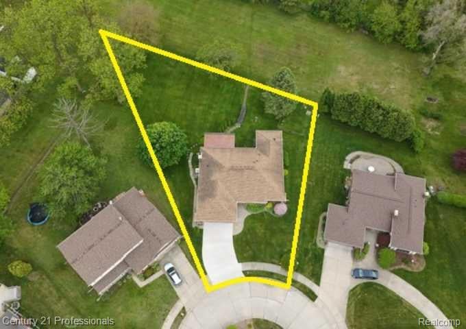 Troy, Michigan, 48085, United States, 4 Bedrooms Bedrooms, ,3 BathroomsBathrooms,Residential,For Sale,2009052