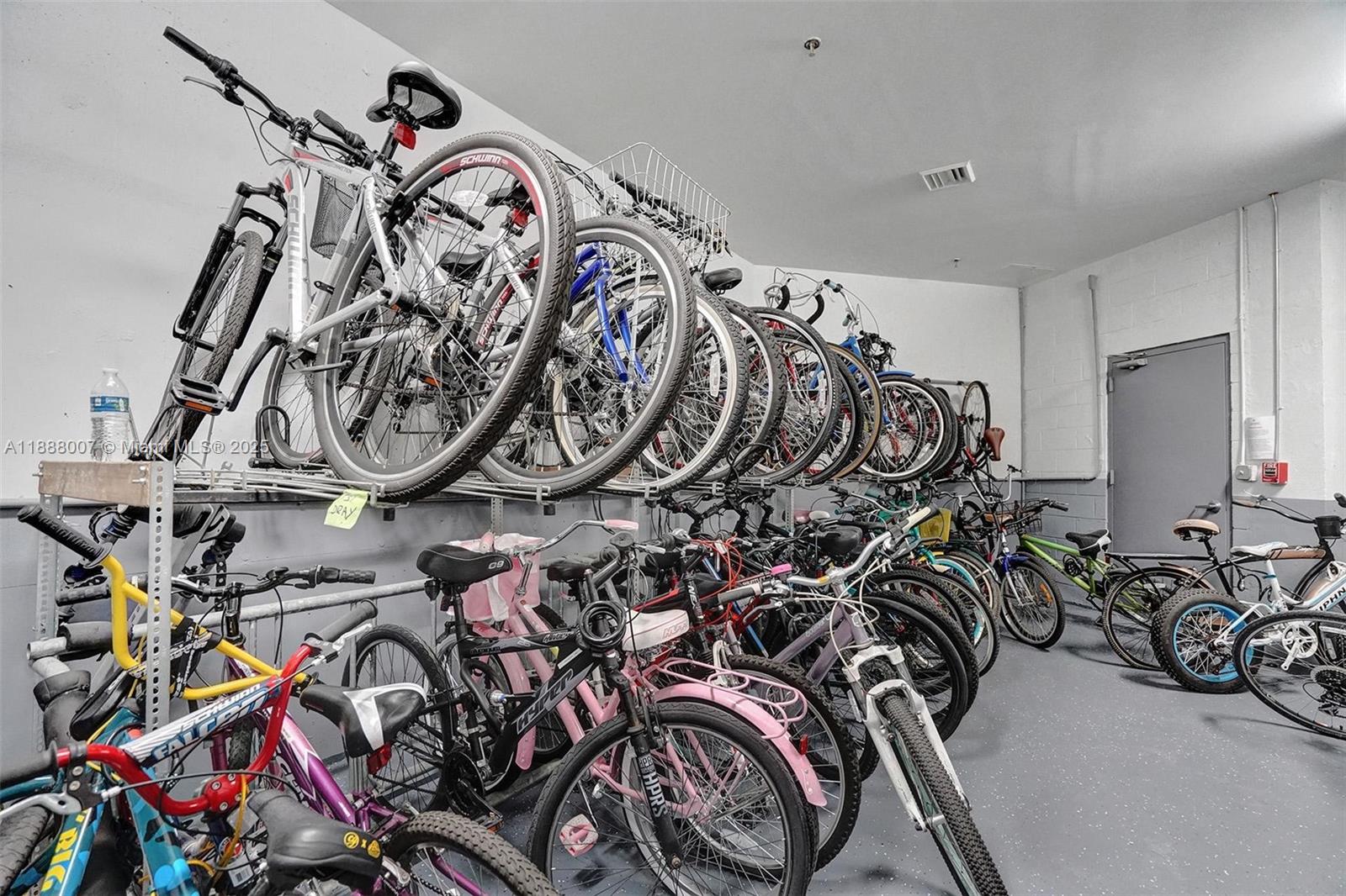 Aventura, Florida, 33180, United States, 2 Bedrooms Bedrooms, ,2 BathroomsBathrooms,Residential,For Sale,1954501