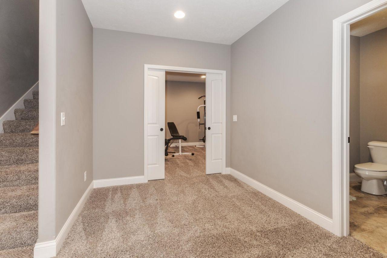 Bloomington, Illinois, 61705, United States, 5 Bedrooms Bedrooms, ,5 BathroomsBathrooms,Residential,For Sale,1817687