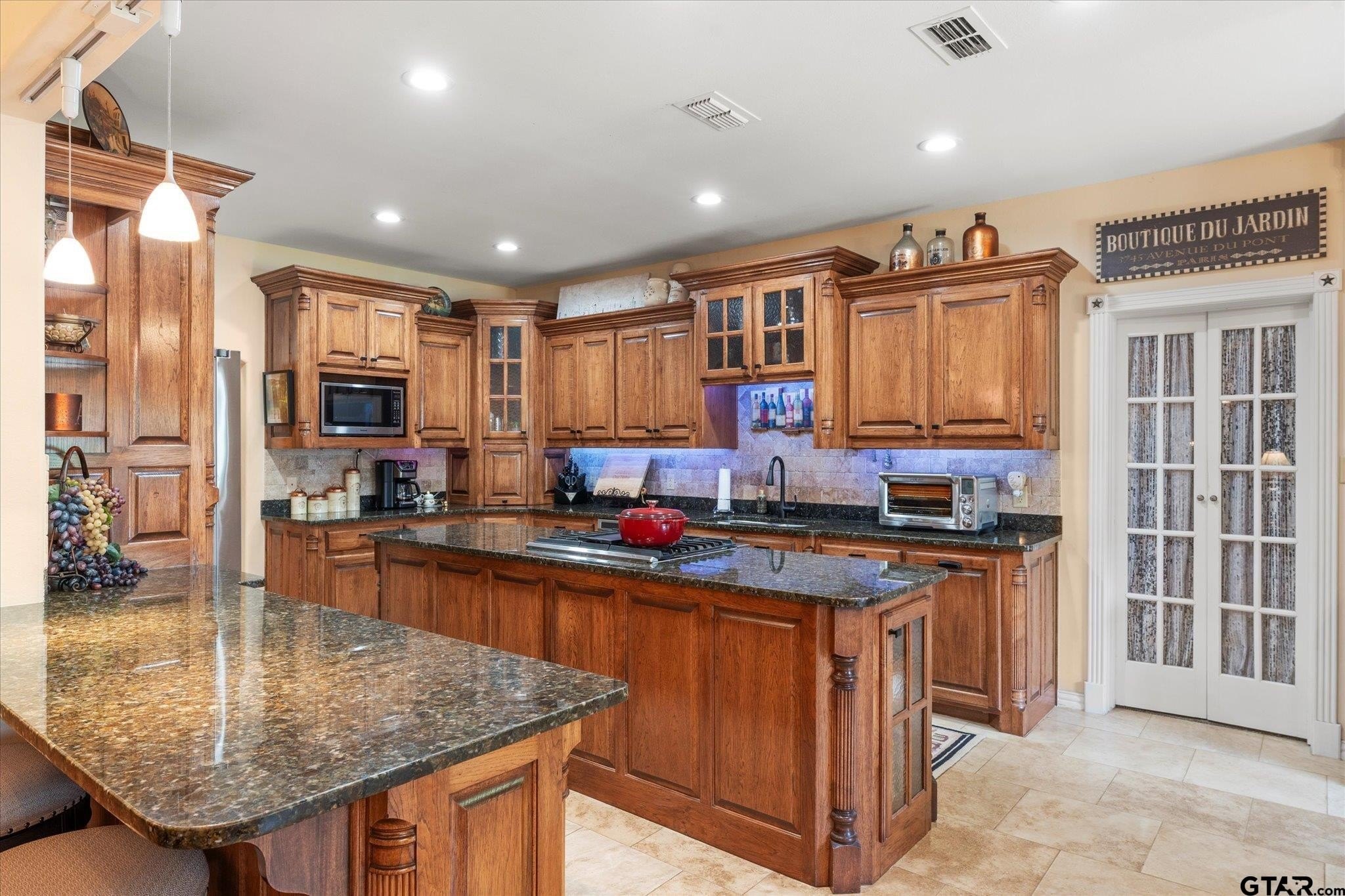 Pittsburg, Texas, 75686, United States, 4 Bedrooms Bedrooms, ,4 BathroomsBathrooms,Residential,For Sale,1983257