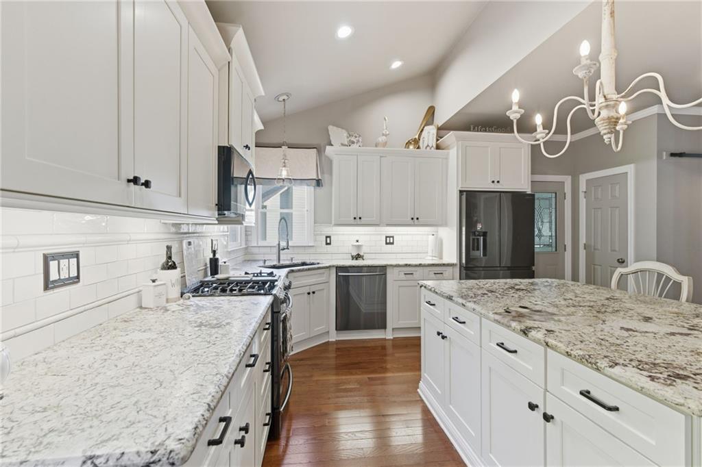 Buford, Georgia, 30518, United States, 5 Bedrooms Bedrooms, ,4 BathroomsBathrooms,Residential,For Sale,1987434