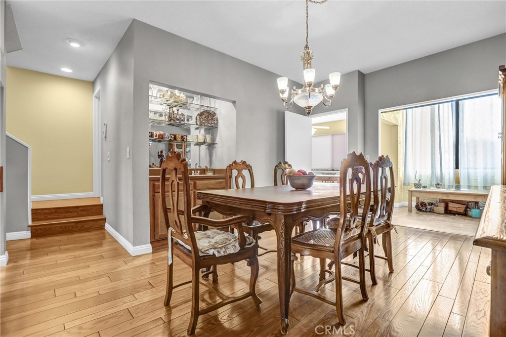 Tarzana, California, 91356, United States, 3 Bedrooms Bedrooms, ,3 BathroomsBathrooms,Residential,For Sale,1981032