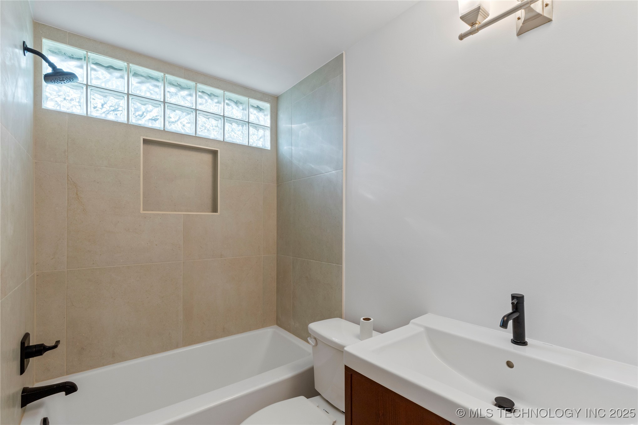 Tulsa, Oklahoma, 74105, United States, 4 Bedrooms Bedrooms, ,3 BathroomsBathrooms,Residential,For Sale,1848646