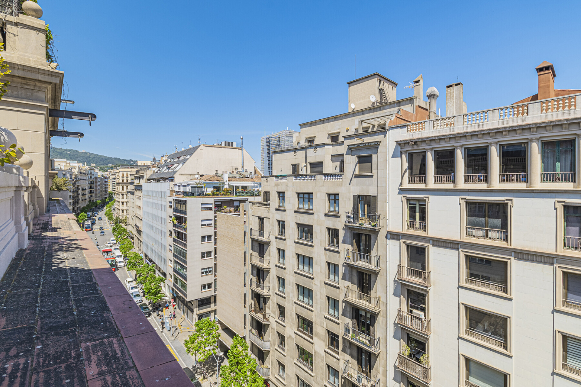  Impressive Duplex Penthouse with 80m2 terraces in the center of Galvany - 物件實景