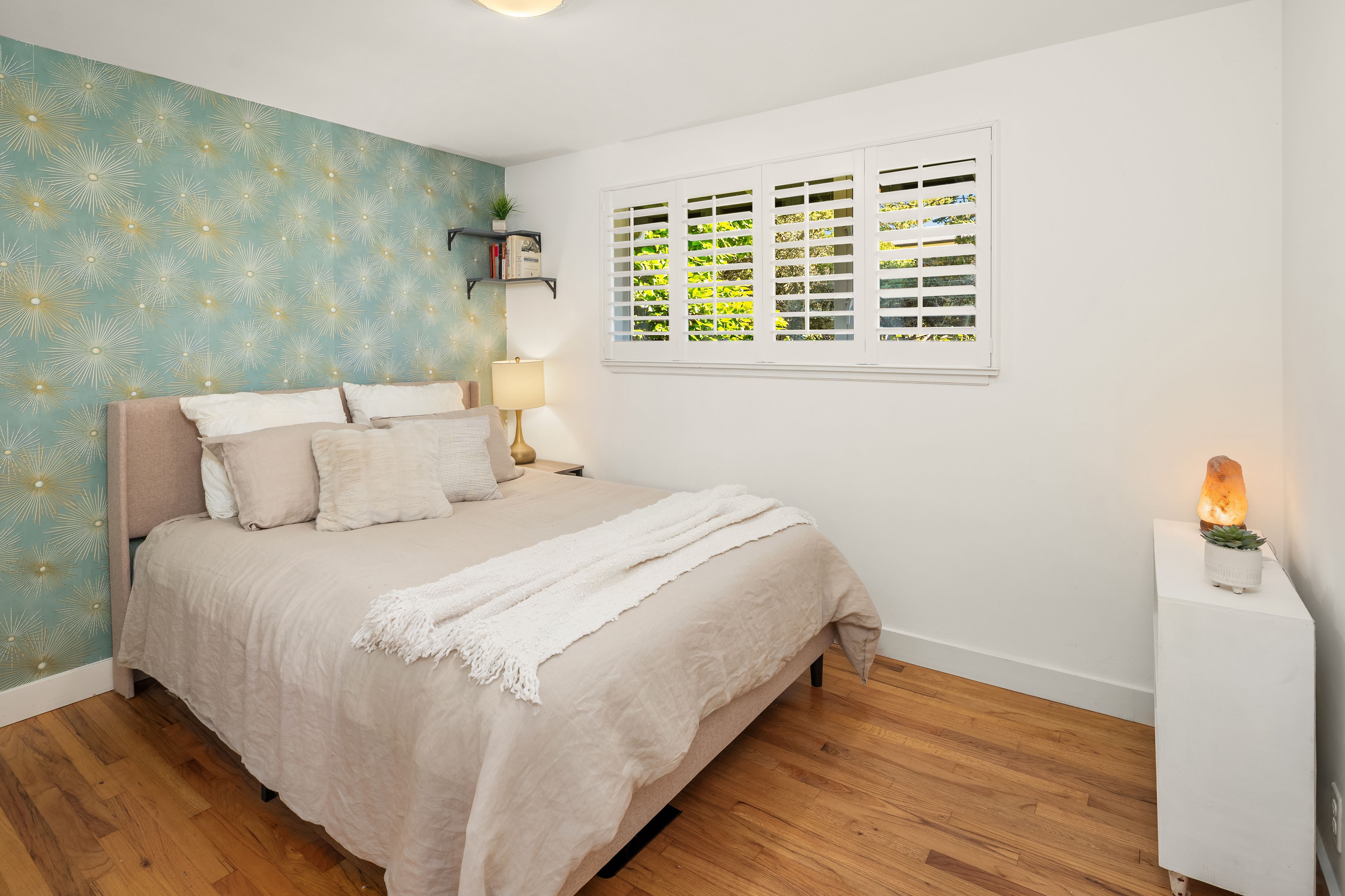  5414 SW Beach Drive Terr, Seattle, WA 98116 - 物件實景