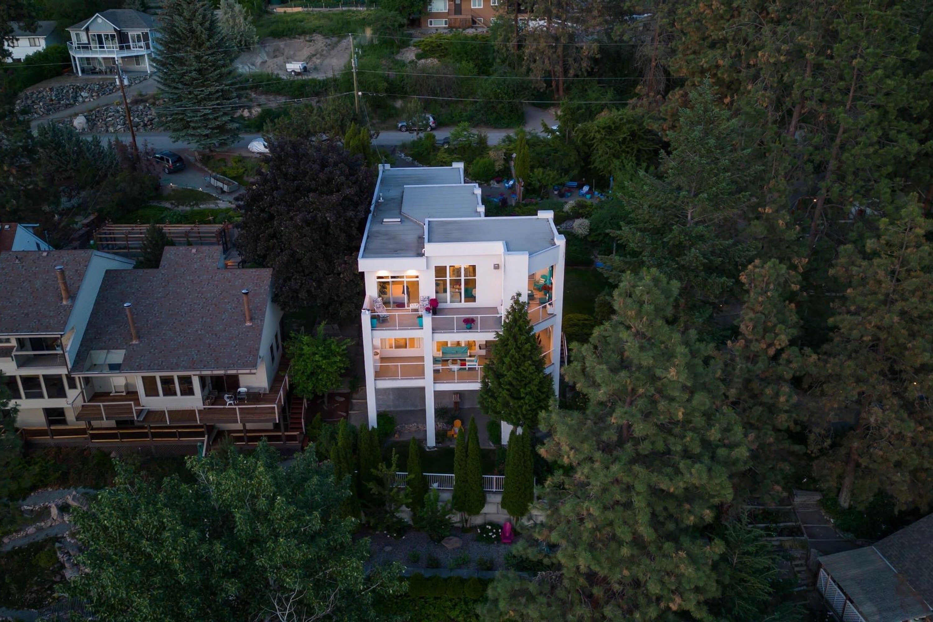  Modern Lakeshore Home - 物件實景