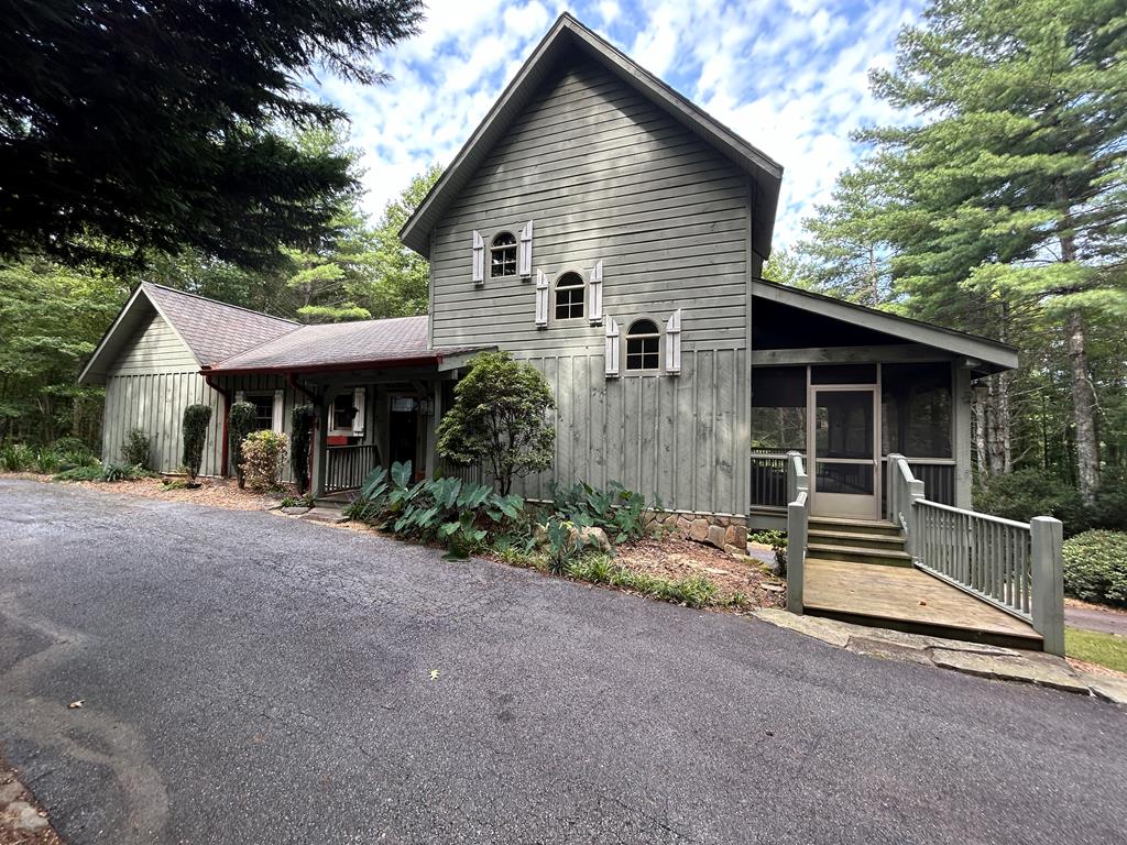 Blue Ridge, Georgia, 30513, United States, 3 Bedrooms Bedrooms, ,4 BathroomsBathrooms,Residential,For Sale,1858948