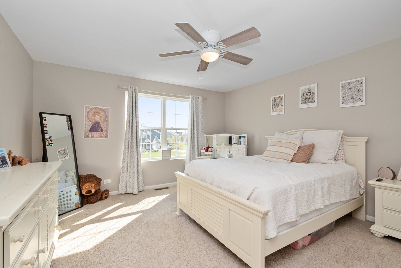 New Lenox, Illinois, 60451, United States, 4 Bedrooms Bedrooms, ,3 BathroomsBathrooms,Residential,For Sale,1984250