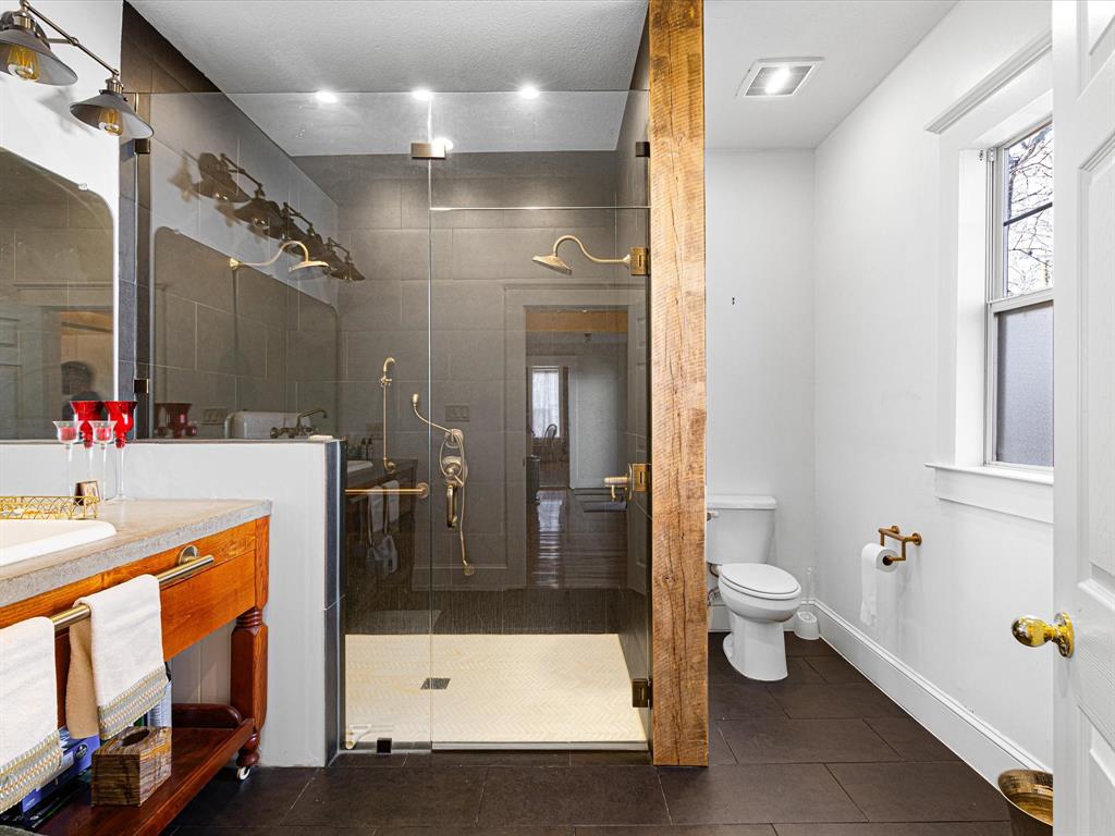 Waxahachie, Texas, 75165, United States, 5 Bedrooms Bedrooms, ,3 BathroomsBathrooms,Residential,For Sale,1983895