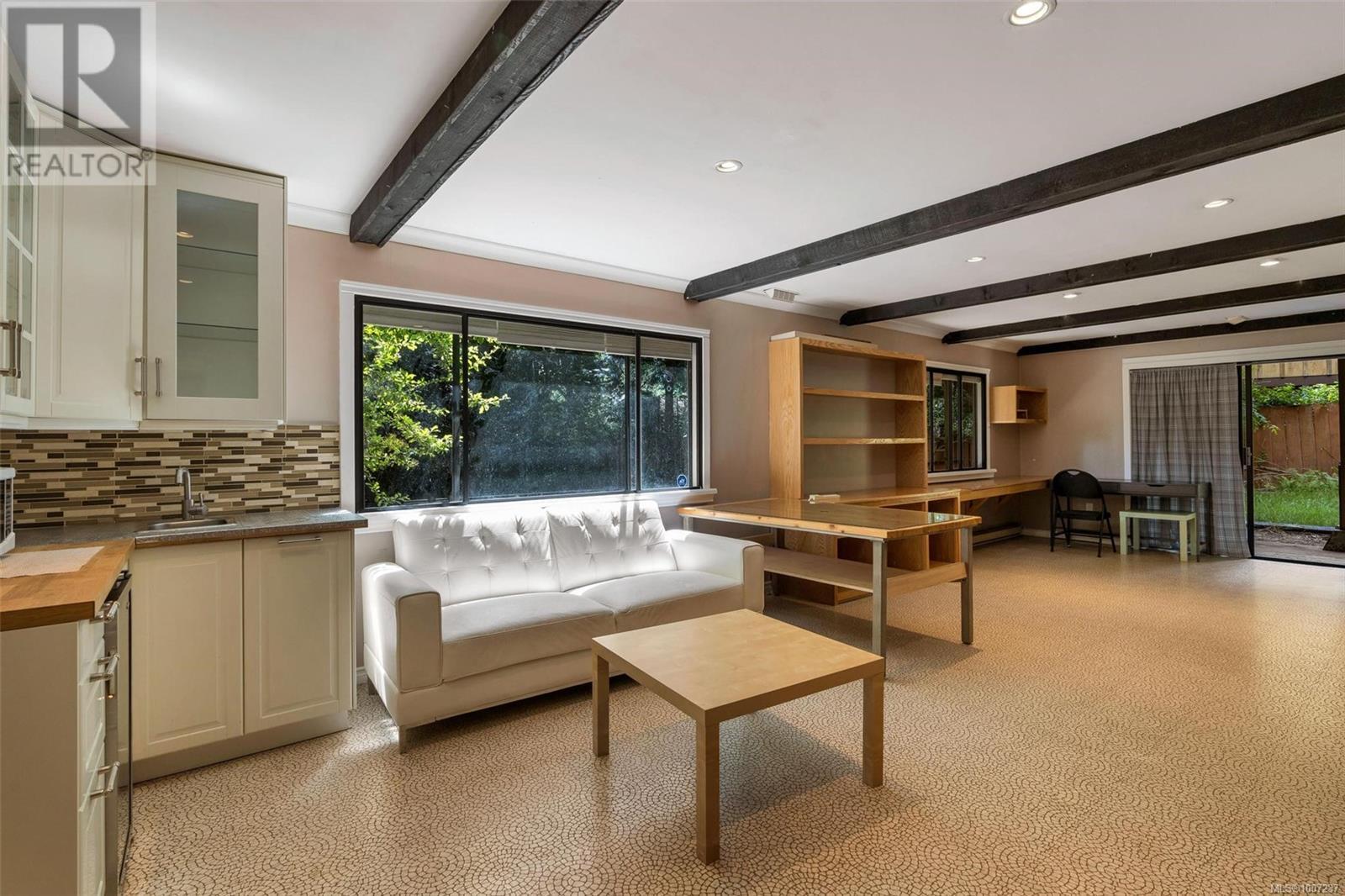 SAANICH, British Columbia, V8Y 1A9, CA, 4 Bedrooms Bedrooms, ,3 BathroomsBathrooms,Residential,For Sale,1901029