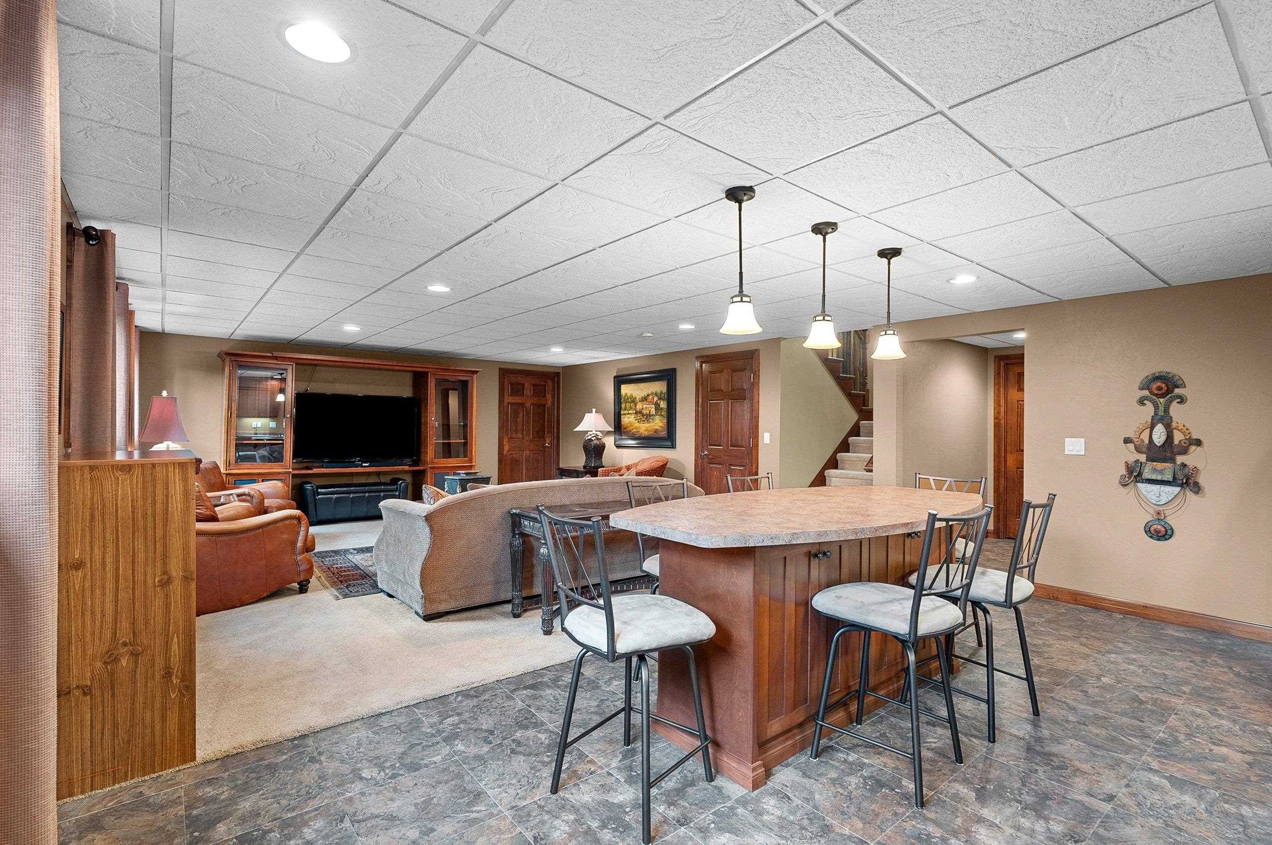 DE PERE, Wisconsin, 54115, United States, 3 Bedrooms Bedrooms, ,4 BathroomsBathrooms,Residential,For Sale,2048400